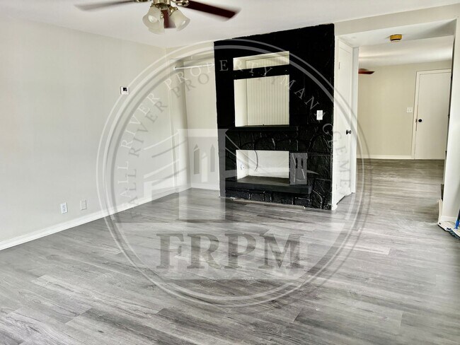 Foto del edificio - 64 Walnut St
