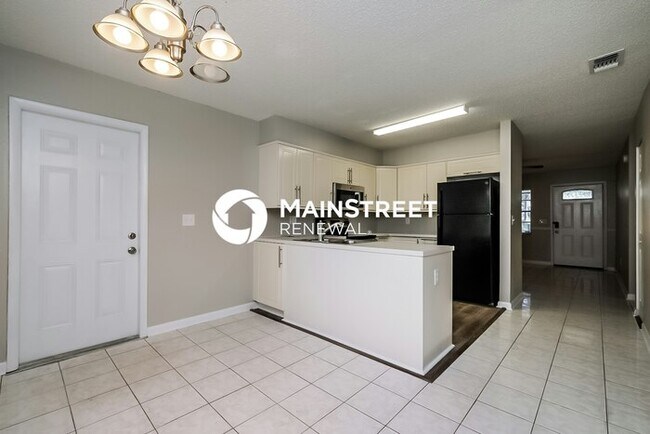 Building Photo - 3 Bedroom Pet-Friendly Home in TAMPA, FL with Main Street Renewal