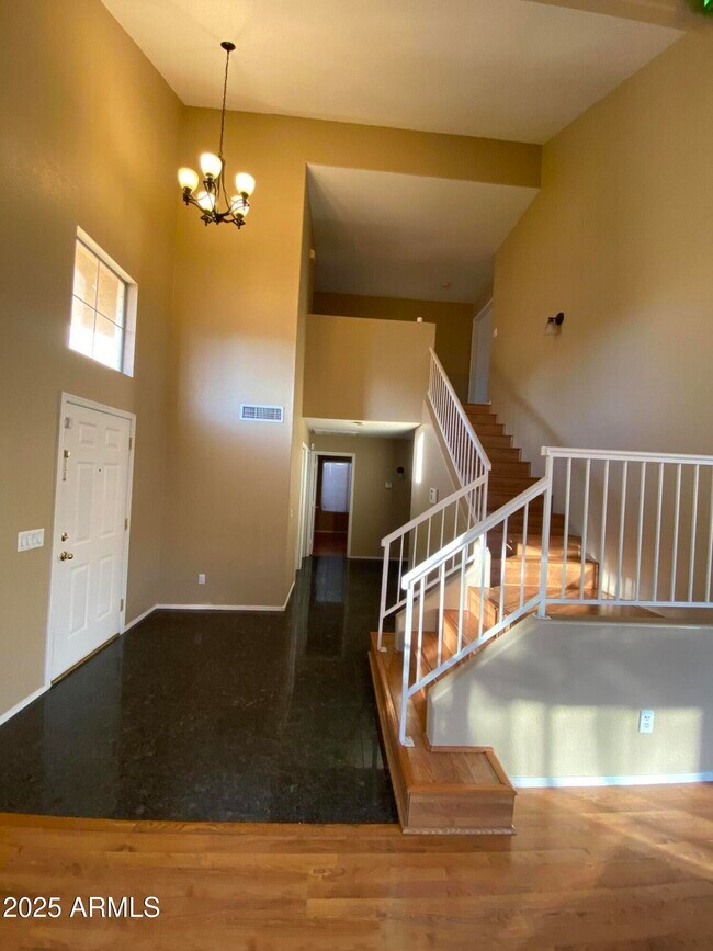 Building Photo - 2745 S Sean Dr
