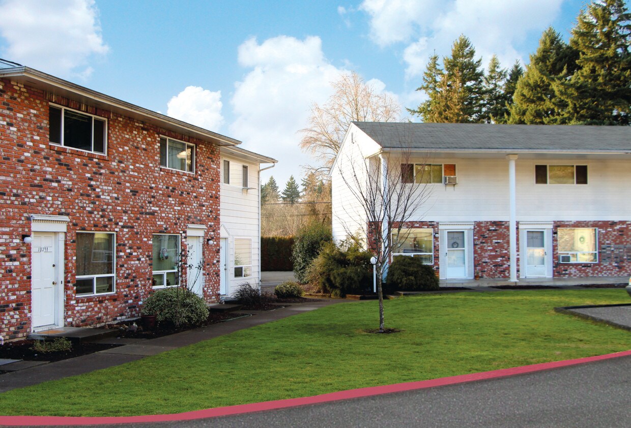 Briarwood Townhomes 1026710275 SE 66th Ave Portland, OR Apartments for Rent in Portland