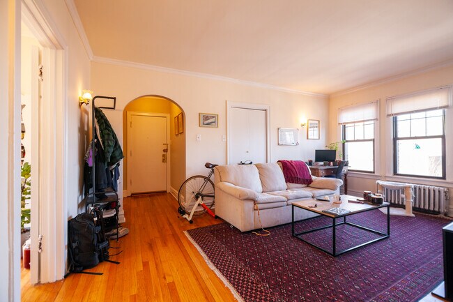 Foto del edificio - 1620 W Farwell Ave