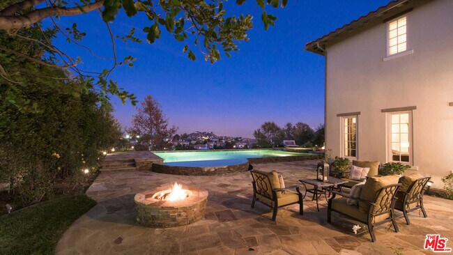 Building Photo - 25531 Prado De Oro
