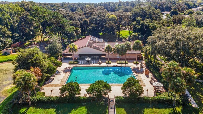 Foto del edificio - AVAILABLE BY AUGUST 1ST-PRISTINE 3/2 HOUSE...