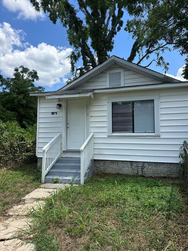 Foto principal - 1337 Alabama Ave SW