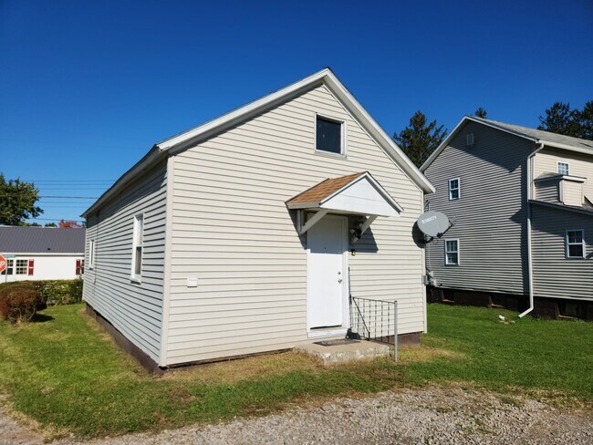 Building Photo - 224 Palmerton Rd