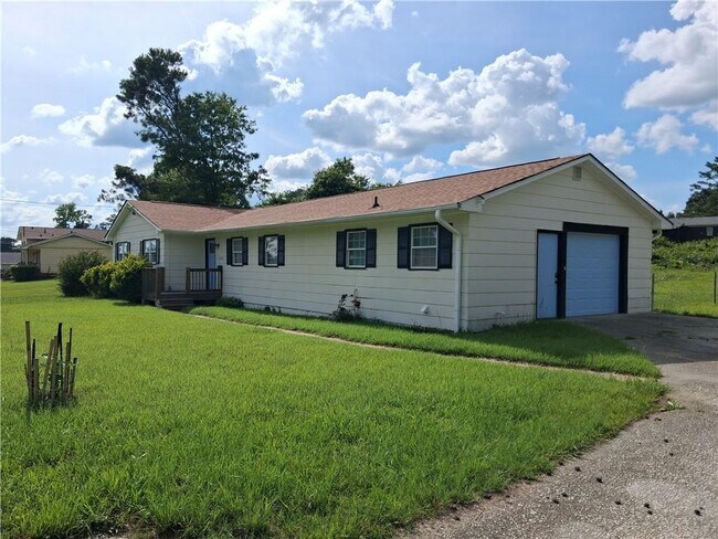 Foto del edificio - 2275 Briarwood Dr SW