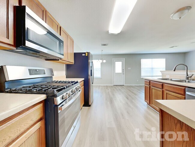 Building Photo - 302 Bird Dog Bend