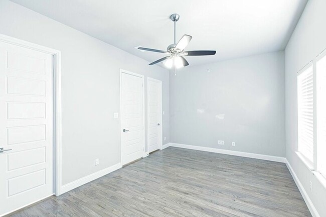 Foto del edificio - 6031 Page St