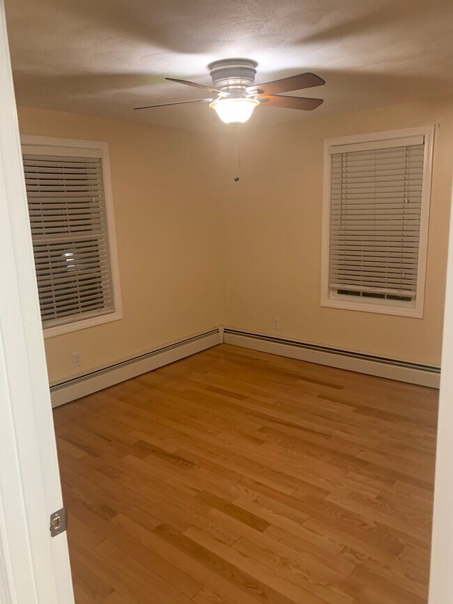 Bed 1 - 66 Sterling St