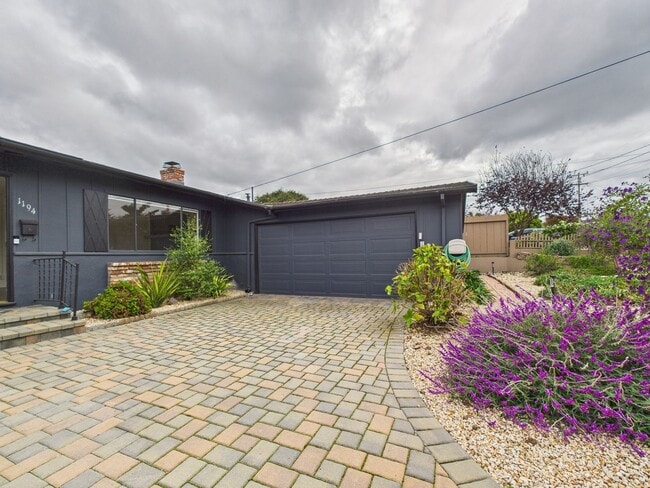 Foto del edificio - Charming, remodeled single family home for rent in Seaside