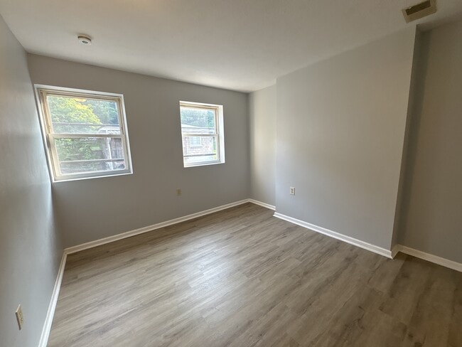 Building Photo - 1450 Fleming Ave