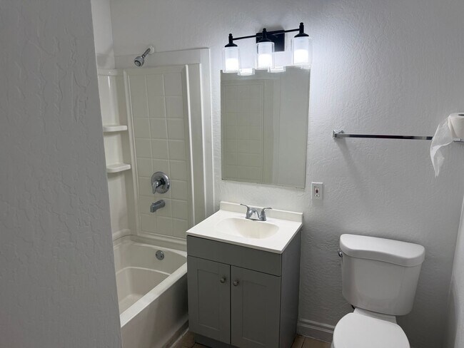 Building Photo - Affordable 1 Bedroom Condo in Central Las Vegas