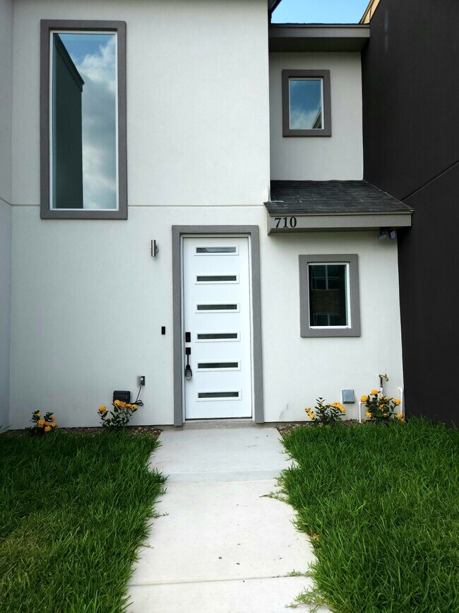 Foto del edificio - 710 W Seminole Ave