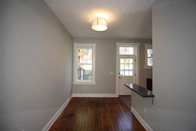 Building Photo - 618 Hunter Ave