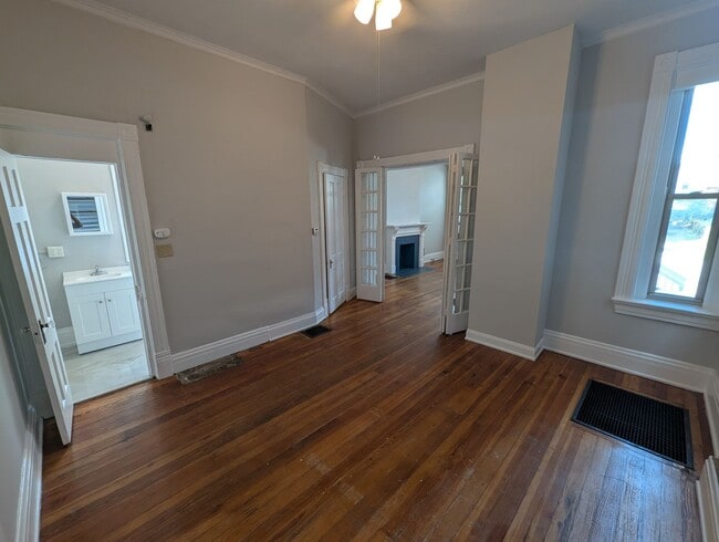 Building Photo - 225 Fosdick St