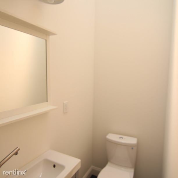 Building Photo - 6156 Gates Ave