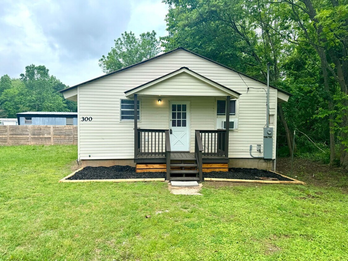 Foto principal - Cute 2 Bedroom 1 Bath House in Jacksonville