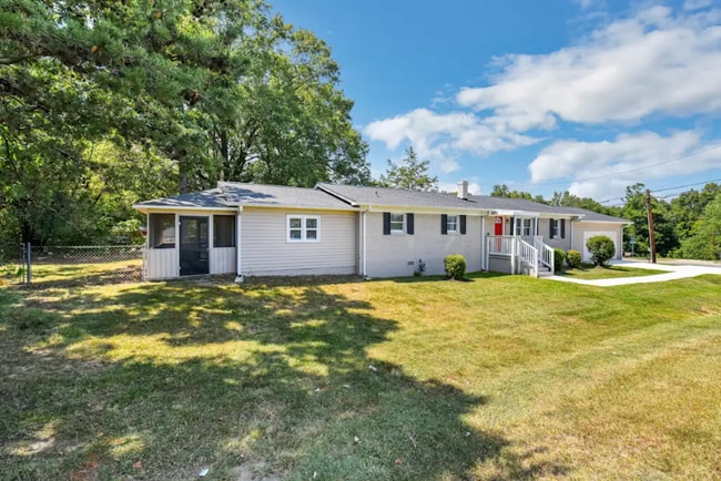 Building Photo - 2103 Concord Lake Rd