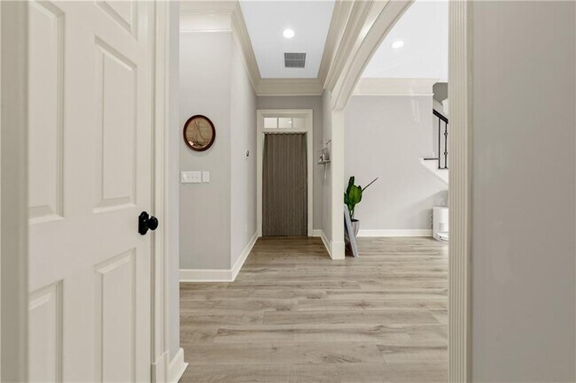 Building Photo - 22 Buford Village Walk