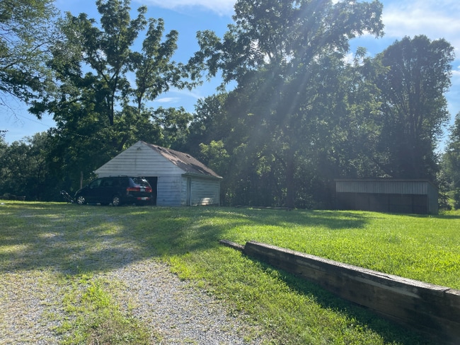 Building Photo - 10200 Watkins Rd
