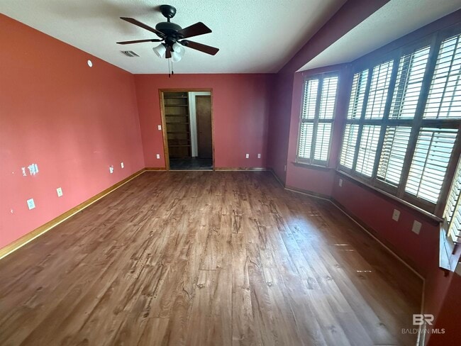 Building Photo - 106 S Beech St