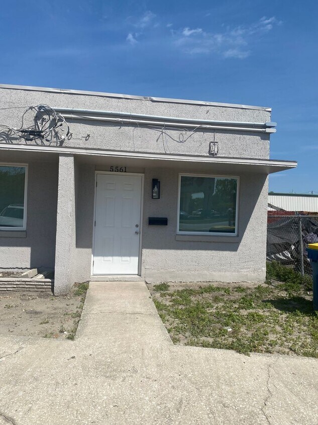 Primary Photo - Arlington 5557