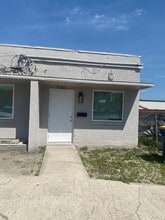 Building Photo - 5557 Arlington Rd