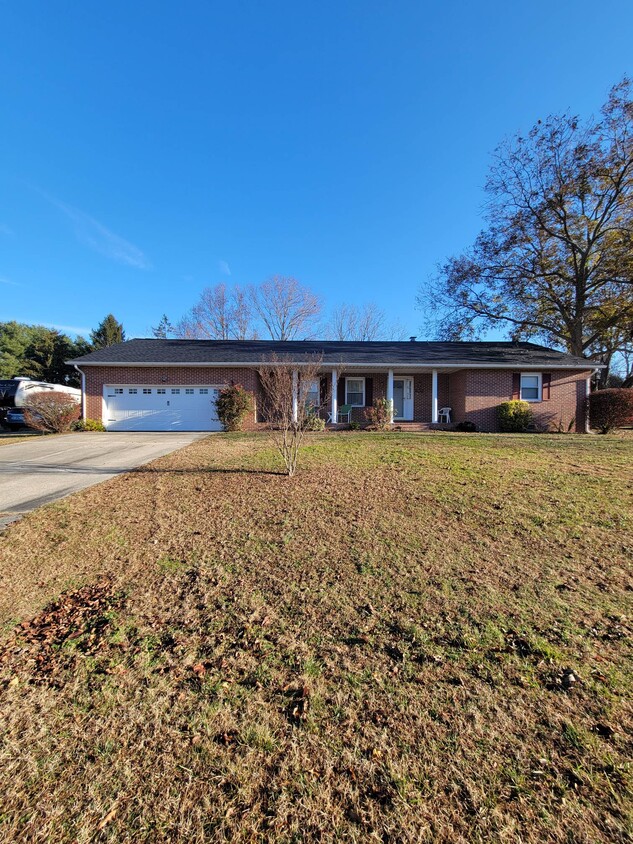 Foto principal - 5515 Bonnie Brook Rd