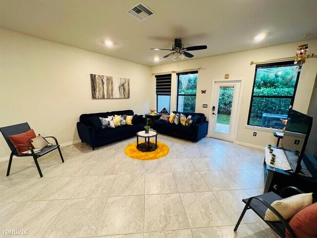 Foto del edificio - 3 br, 2.5 bath House - 2374 Post St