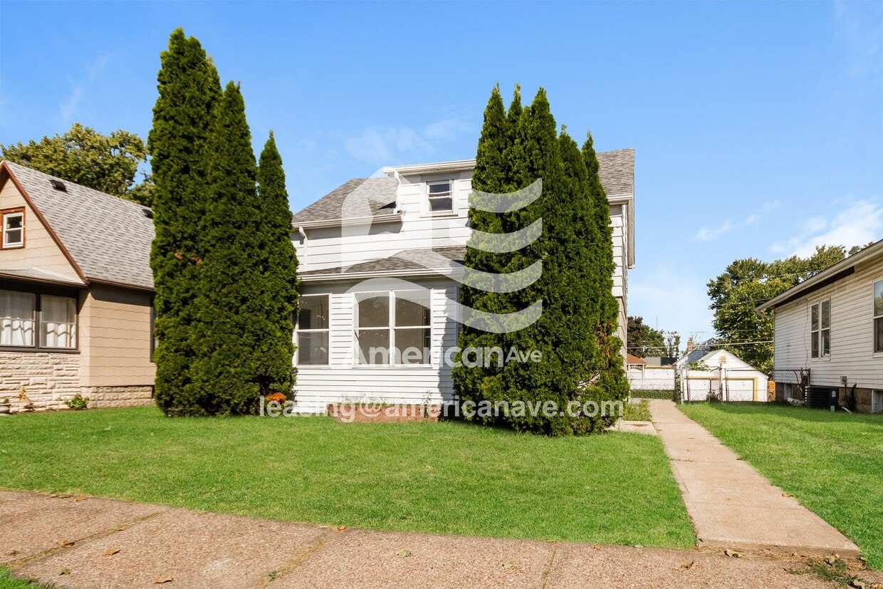 Primary Photo - 161 16th Ave