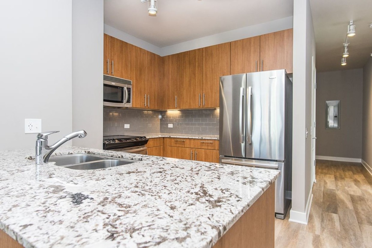 Foto principal - 21 E Hubbard St