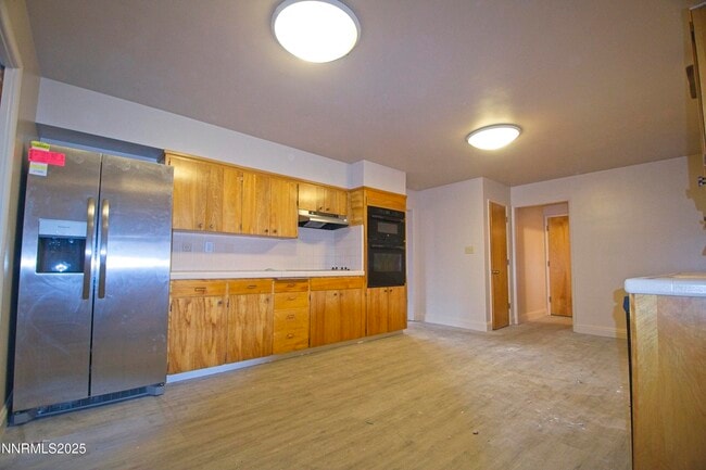 Building Photo - 995 Roberts St