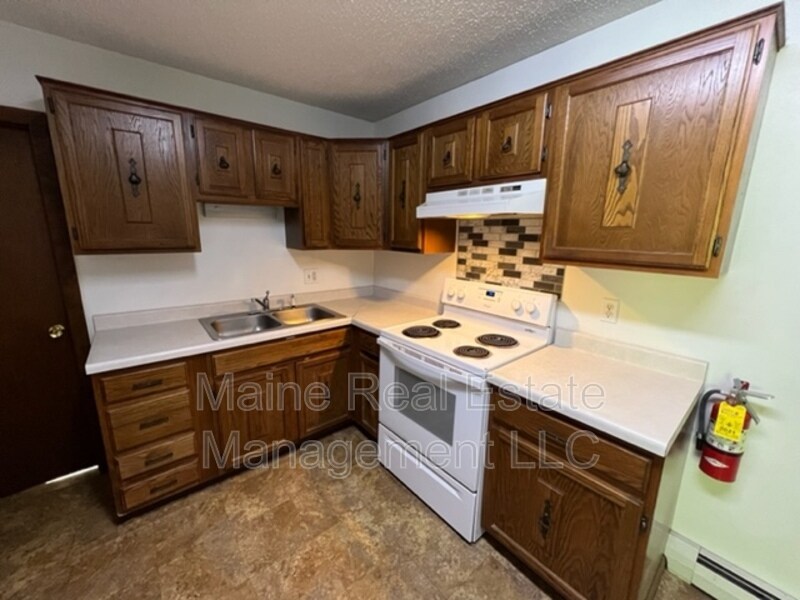 Primary Photo - 14 Rancourt Ave