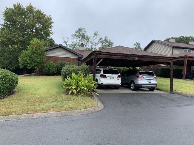 241 Highland Villa Cir Nashville Tn 37211 Townhouse For Rent