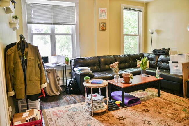 Foto del edificio - 1446 W Fletcher St
