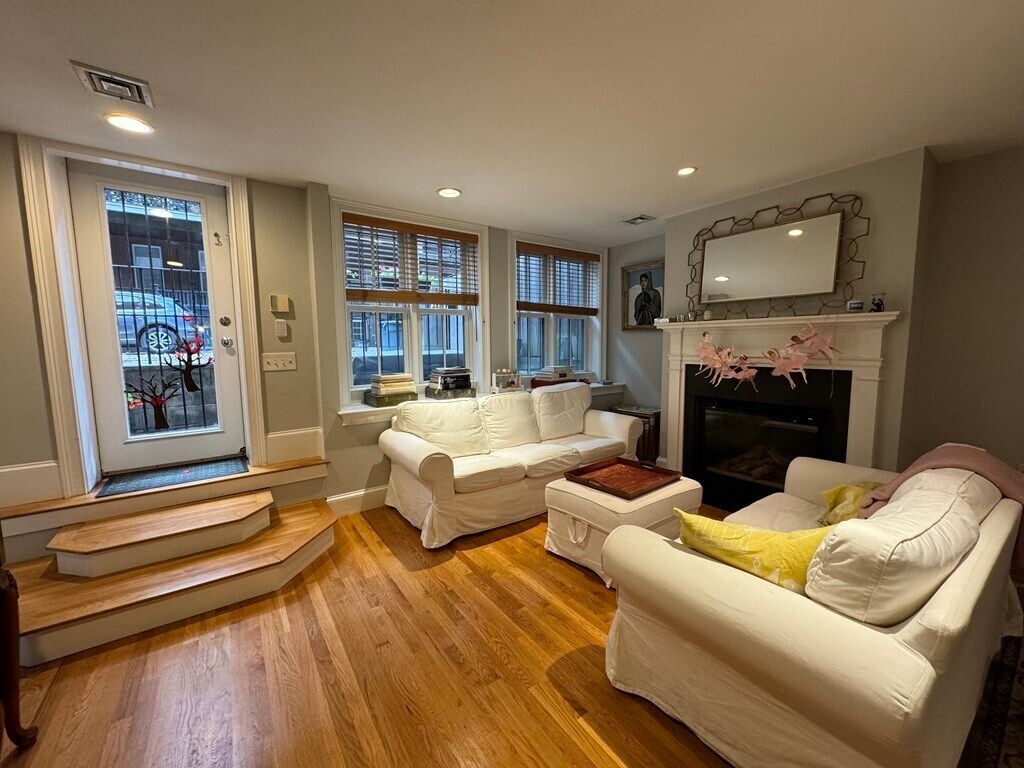 Foto principal - 186 W Brookline St