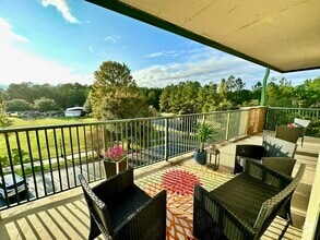 Patio - Magnolia Parke