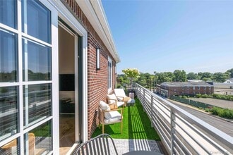 Building Photo - 100 E Putnam Ave