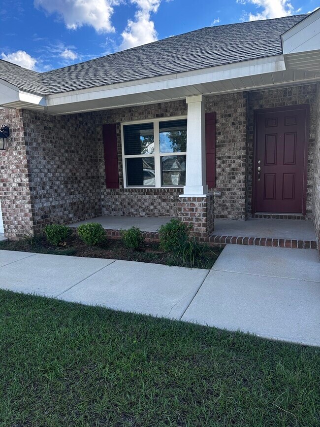 Building Photo - 4 bed/2 bath New Construction Home in Embe...
