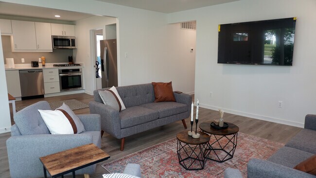 Foto del edificio - 30826 Longfellow Ave