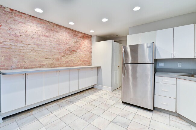 Building Photo - 1824 13th St NW