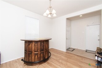 Building Photo - 303 Gemini Ln