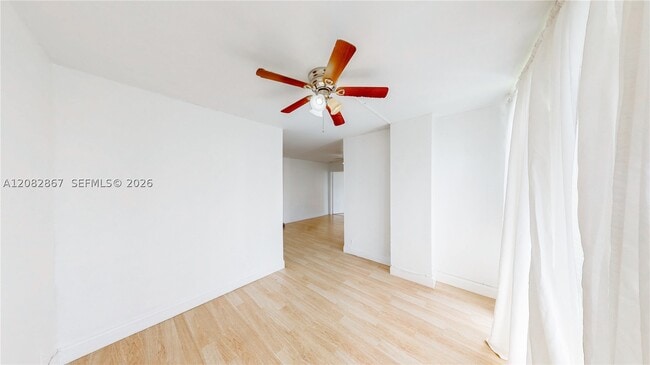 Building Photo - 17011 N Bay Rd