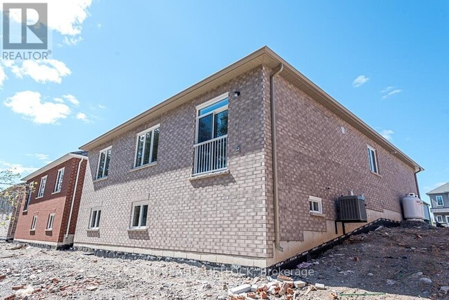 Building Photo - 53 Hillcroft Wy