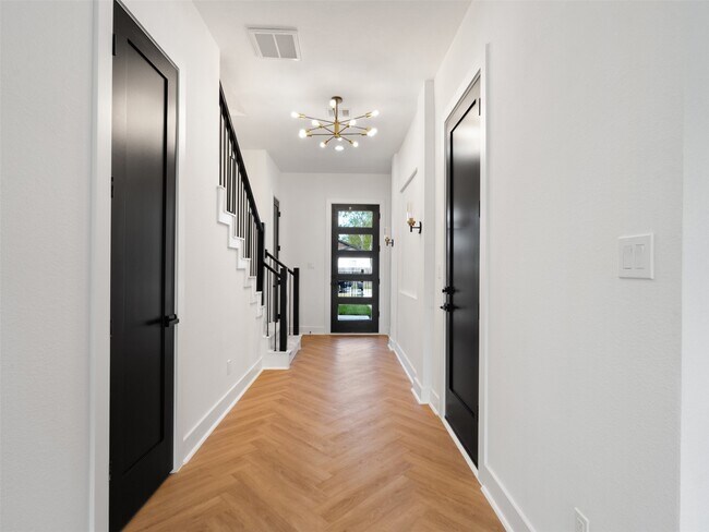 Foto del edificio - 4226 Sterling St