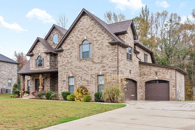 Building Photo - Four Bedroom on One and a Half Acres!