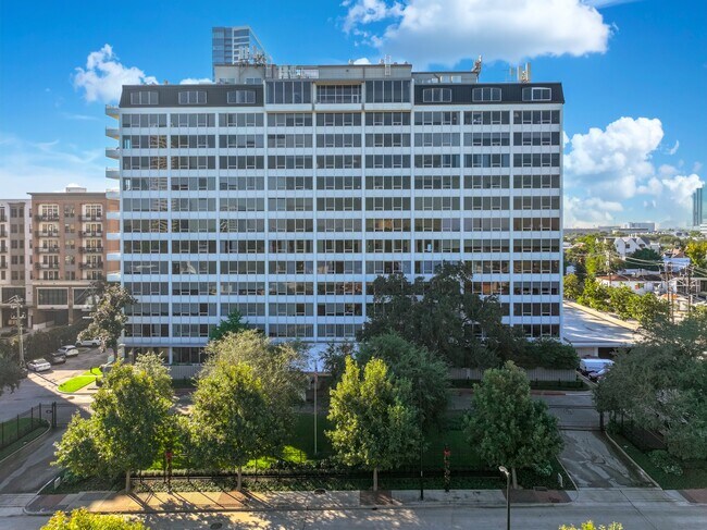 Foto del edificio - 2701 Westheimer Rd