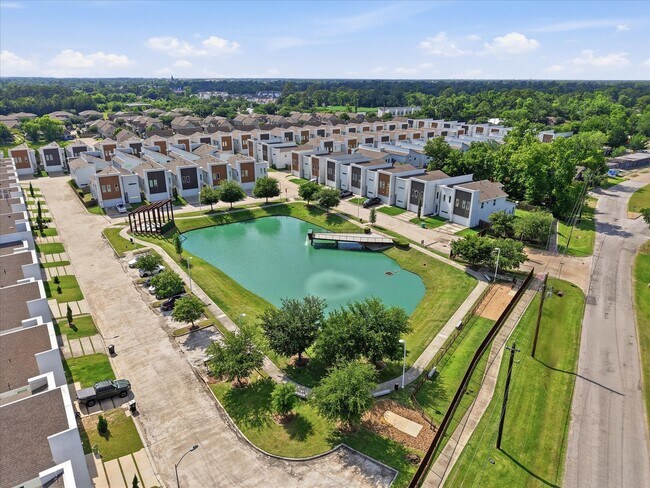 Foto del edificio - 2216 Cortijo Pl