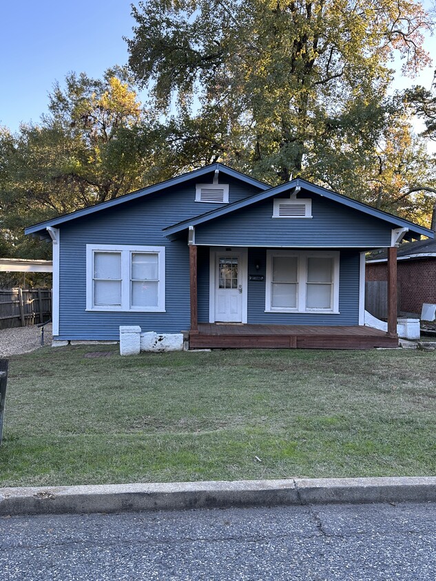 Foto principal - 204 Goode Ave