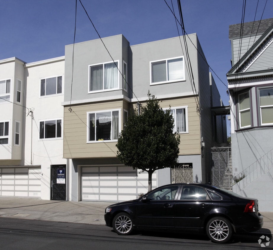 Building Photo - 134 28th St